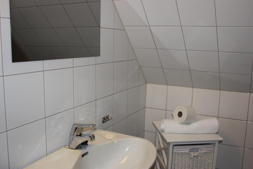 Hoiland Gard Gardshotellet Hjelmeland Buitenkant foto