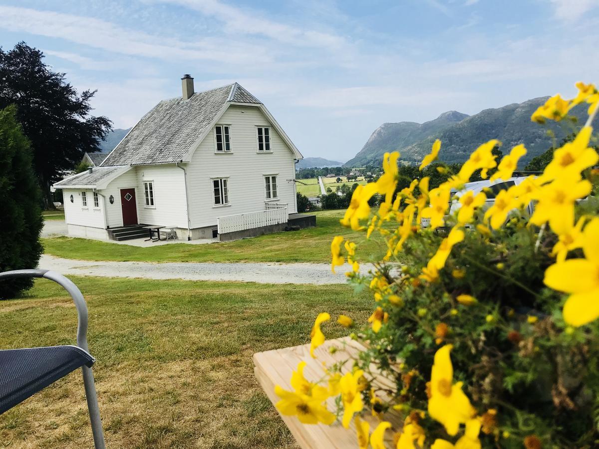 Hoiland Gard Gardshotellet Hjelmeland Buitenkant foto